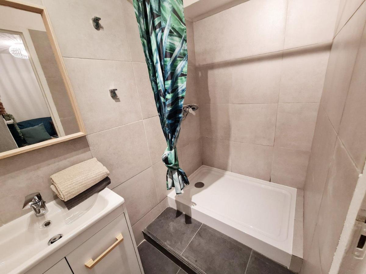 Gregbnb - T2 Design 34m2 - Est - Wifi Fibre - N9 Apartment *